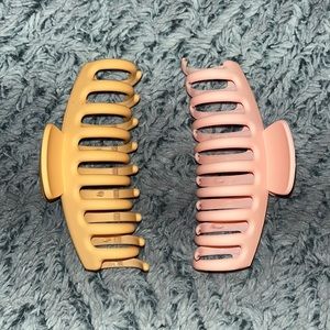 (2 for $10) 2 Big Claw Clips